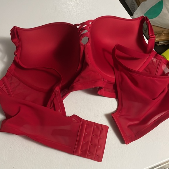 New without tags longline plunge bra. Only had on briefly - Picture 4 of 4